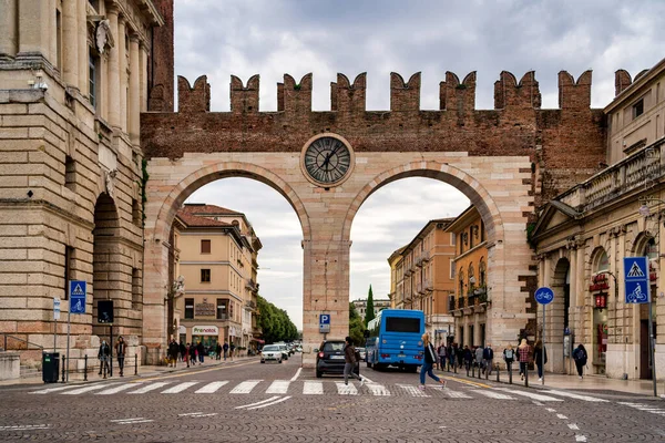 Verona Italy October 2020 Medieval Gate Piazza Bra Street View — стокове фото