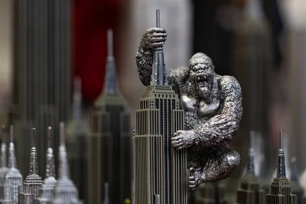 New York February 2020 King Kong Spânzurat Suveniruri Empire State — Fotografie, imagine de stoc