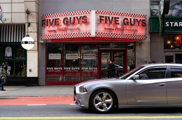 Nova Iorque Fevereiro 2020 Restaurante Hambúrguer Fast Food Five Guys — Fotografia de Stock