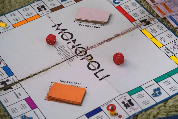 Bologna Talya Mart 2020 Monopoly Tahta Oyunu Klasik Emlak Ticareti — Stok fotoğraf