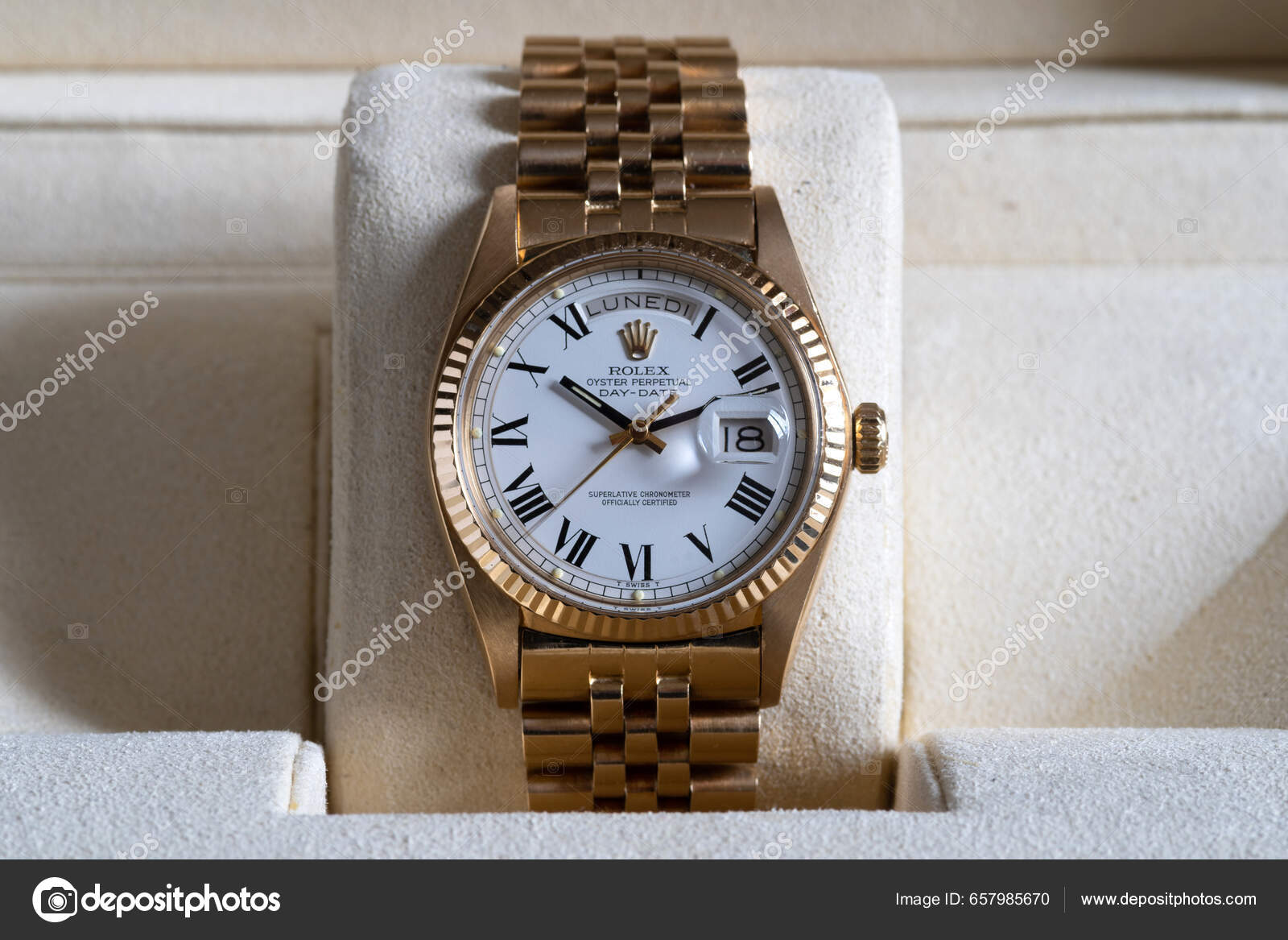 Roma Maio 2019 Rolex Oyster Perpetual Day Date Relógio Ouro — Fotografia de  Stock Editorial © pio3 #657985670