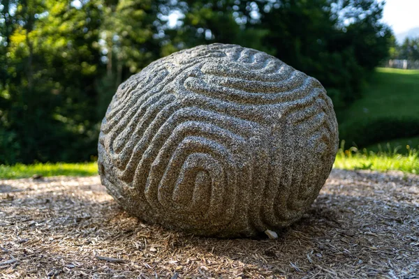 Valsugana Trento Italia Agosto 2020 Escultura Piedra Dentro Del Parque — Foto de Stock