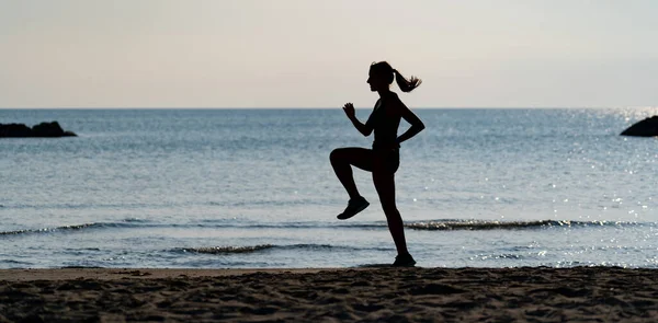 Young Beautiful Woman Silhouette Portrait Running Outdoors Beach — Stock Photo, Image