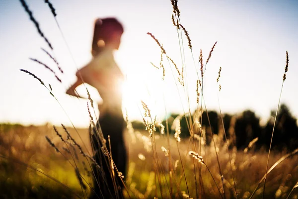 Conceptual Image Freedom Young Sport Woman Portrait Outdoors Field Sunset — Stock Photo, Image