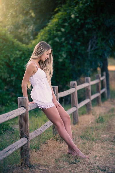 Beautiful Blond Teenager Full Body Portrait Outdoors Park Filtered Image — Stock Photo, Image