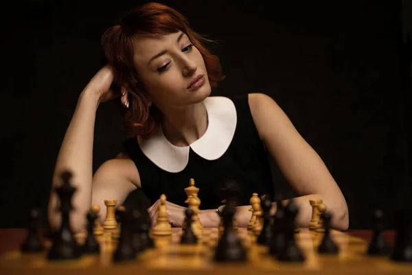Beautiful Red Hair Woman Playing Chess Dark Background Old Film — Stock Photo, Image