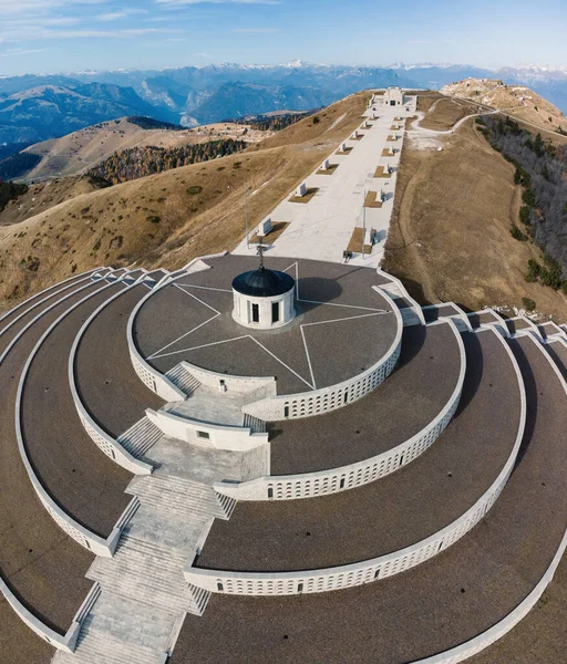 Militair Monument Van Monte Grappa Panoramisch Uitzicht Vanuit Lucht — Stockfoto
