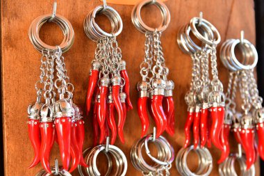 Kırmızı biberlerin kilit zinciri Calabria 'nın simgesi. Yüksek kalite fotoğraf