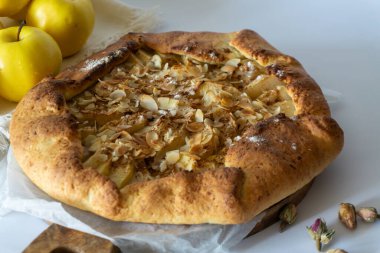 Tarçınlı elma galetesi. Görünümün üstünde. 