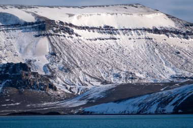 Aldatma Adası, Antarktika. Etkin olmayan volkan