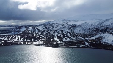 Aldatma Adası. Antarktika. Volkanik. Etkin olmayan volkan