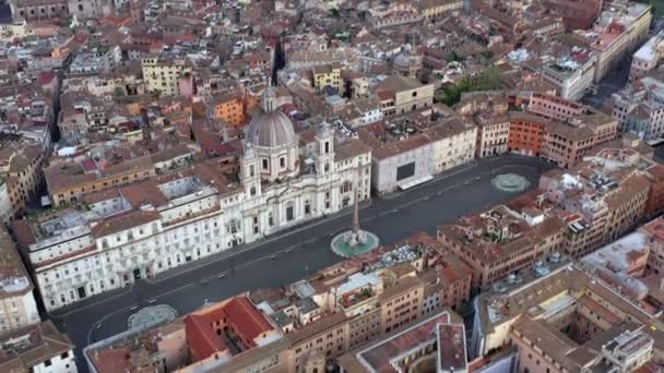 意大利罗马著名广场纳沃纳广场的空中景观 以梵蒂冈和圣彼得广场为背景 意大利罗马的旅游地标 意大利的无人驾驶飞机在天空中飞行 — 图库视频影像