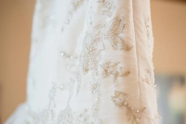 Närbild Spets Brudklänning Högkvalitativt Foto Över Vit Blommor Mönster Vit — Stockfoto