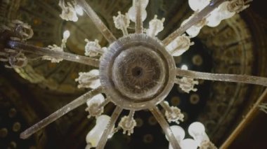 Muhammed Ali Paşa 'nın Büyük Camii' nin veya Kale 'nin zirvesinde yer alan Alabaster Camii' nin içinde. Bir avizeye yaklaş. Turistik cazibe. Kahire. Mısır. 