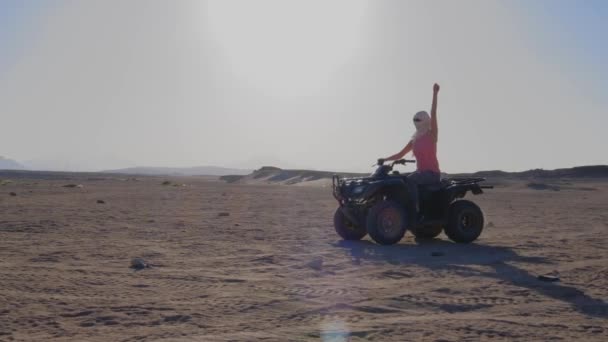 Quad Bike Ride Desert Hurghada Egypt Adventures Desert Sand Rocks — Stock Video