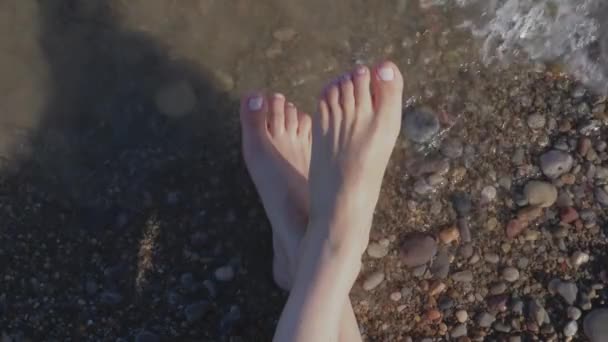 Güzel Pembe Zarif Pedikür Yaptıran Kadın Ayakları Güzel Erkek Tırnakları — Stok video