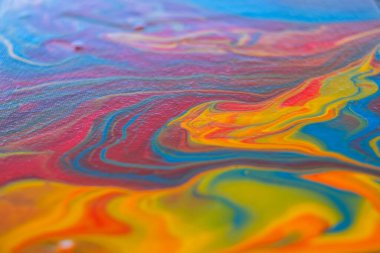 Sıvı resim çizimi. Soyut dekoratif mermer dokusu. Sıvı akrilik bir geçmişi var. Poster ya da duvar kağıdı için karışık boyalar. Modern sanat. Psikedelik renkler. Mavi, altın, kırmızı, sarı, turuncu. 