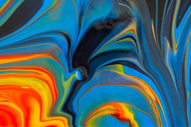 Sıvı resim çizimi. Soyut dekoratif mermer dokusu. Sıvı akrilik bir geçmişi var. Poster ya da duvar kağıdı için karışık boyalar. Modern sanat. Psikedelik renkler. Mavi, altın, kırmızı, sarı, turuncu. 