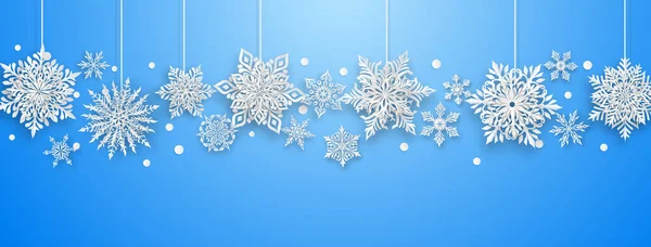 圣诞插图 精美而复杂的纸雪花 浅蓝色背景的白色 — 图库矢量图片