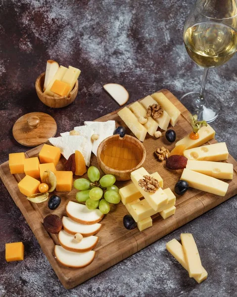 Cheese Platter Snacks White Wine Overhead — Stock Photo, Image