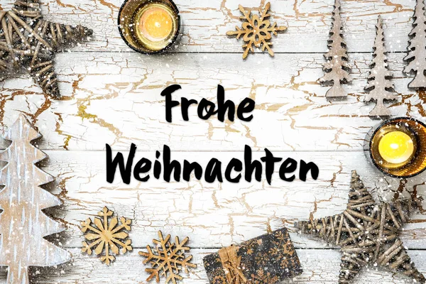 ドイツ語 Frohe Weihnachtenはメリークリスマスを意味します キャンドル 木や雪の結晶 星やギフトのようなクリスマスの装飾と白い木製のヴィンテージクリスマスの背景 — ストック写真