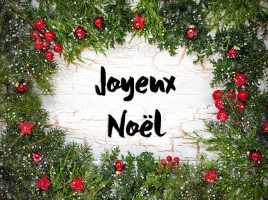 FireBranch 'lı Noel kartı ve Joyeux Noel' in Fransızca mesajı Mutlu Noeller demek. Beyaz tahta arka plan, klasik tasarım, Kırmızı Süs Baloları ve Kar Taneleri gibi Noel süslemeleri..