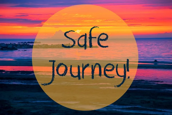 英語のテキスト安全な旅 スウェーデンの海や海でロマンチックな夕日や日の出 スカンディナヴィア背景 — ストック写真