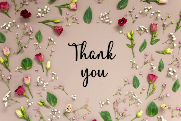 Ngilizce Mesajlı Çiçek Düzenleme Teşekkürler Renkli Bahar Çiçekleri Güller Çerçeve — Stok fotoğraf