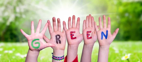 Çocuk Elleri Renkli Ngilizce Kelime Yeşili Inşa Ediyor Arkaplan Olarak — Stok fotoğraf