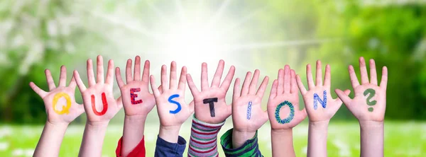 Children Hands Building Colorful English Word Pergunta Verão Prado Grama — Fotografia de Stock