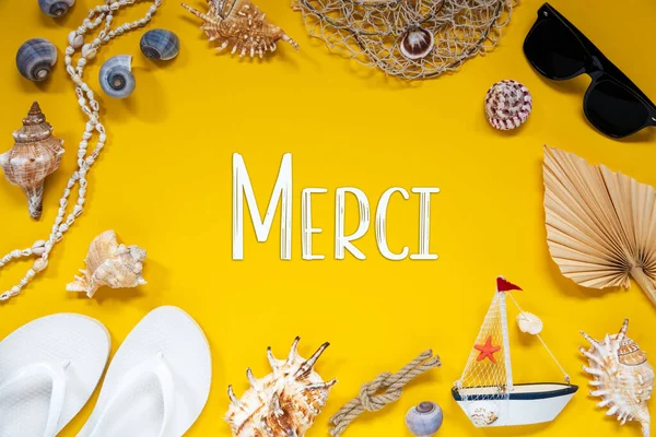 Flat Lay Met Franse Tekst Merci Betekent Dank Gele Achtergrond — Stockfoto