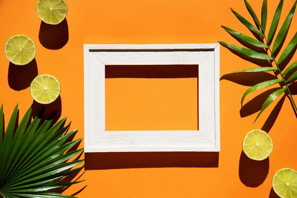 Flat Lay Mit Kopierplatz Für Ihren Freien Text Orange Hintergrund — Stockfoto