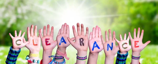 Children Hands Building Colorful English Word Clearance Inglês Prado Grama — Fotografia de Stock