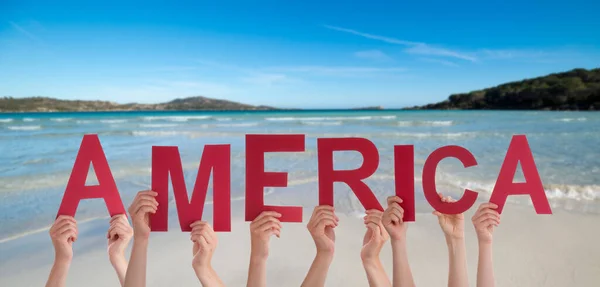 Люди Лица Создающие Английское Слово Америка Летний Океан Море Пляж — стоковое фото