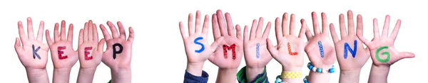 Children Hands Building Colorful Russian Word Keep Smiling Изолированный Белый — стоковое фото