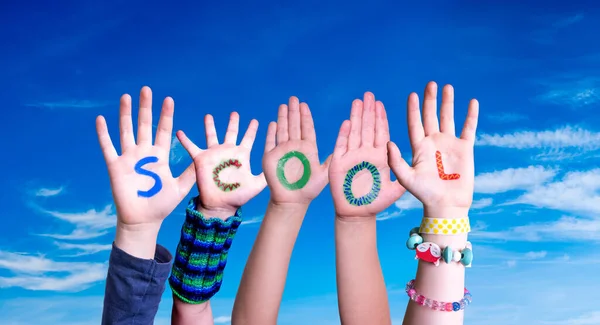Children Hands Building Colorful English Word School Cielo Azul Como — Foto de Stock