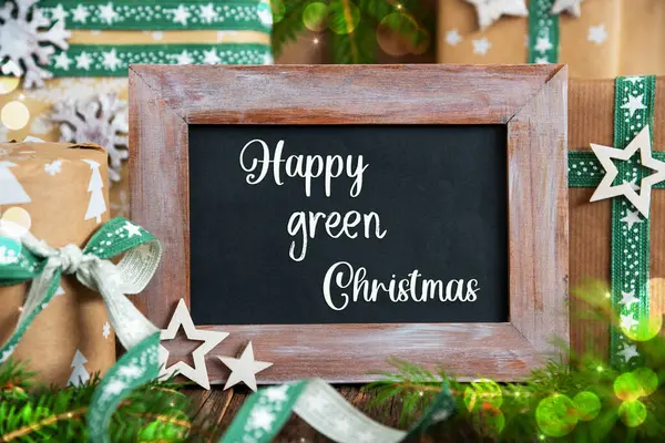 Texto Feliz Natal Verde Verde Decoração Natal Sustentável Decoração Inverno — Fotografia de Stock