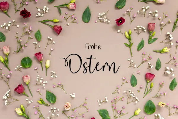 Bloemenarrangement Met Duitse Tekst Frohe Ostern Betekent Gelukkig Pasen Kleurrijke Stockfoto