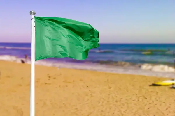 Beach Green Flag Weather Wind Advice Spain Blue Sea — Stockfoto