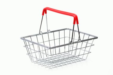 Beyaz arka plan üzerinde izole metal alışveriş sepeti