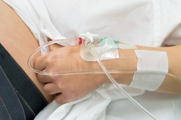 Närbild Kvinnlig Arm Med Infusion Sjukhus — Stockfoto
