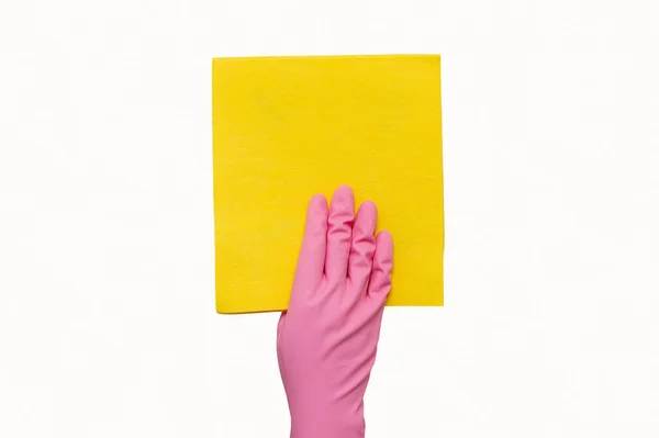 Ręka Zbliżeniowa Różowymi Rękawiczkami Żółtą Ściereczką Mikrofibry Czyszczenia Izolowanego Białym — Zdjęcie stockowe