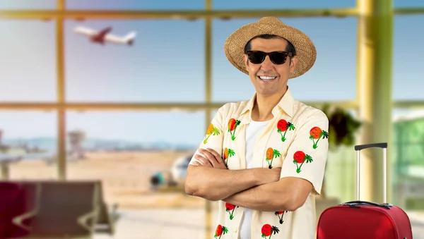 Latin Man Vacation Wearing Floral Shirt Hat Sunglasses Airport Happy — Stock Photo, Image