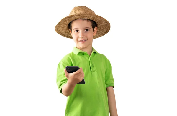Kafkasyalı Küçük Bir Çocuğun Mutlu Yüzüyle Şapkasıyla Kameraya Bakarken Kendine — Stok fotoğraf