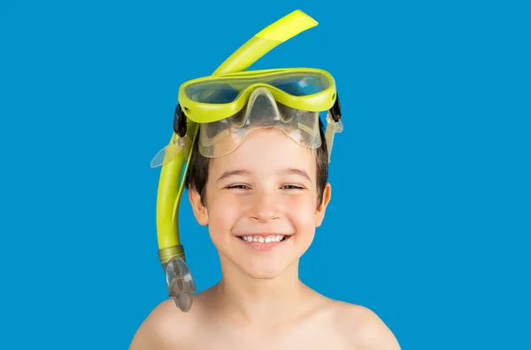 Niño Con Máscara Snorkel Tuba Snorkel Esnórquel Natación Concepto Vacaciones —  Fotos de Stock