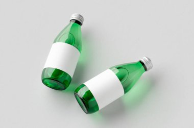 Boş etiketli su şişesi modeli. Yeşil cam..