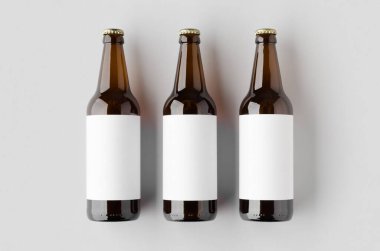 Kehribar bira şişesi. Üstünde boş etiket var..