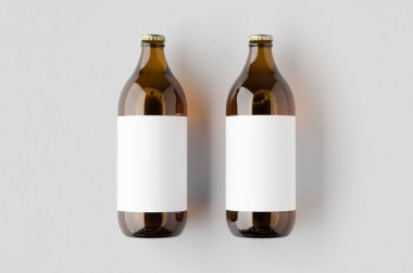 Boş etiketli bira şişesi maketi.