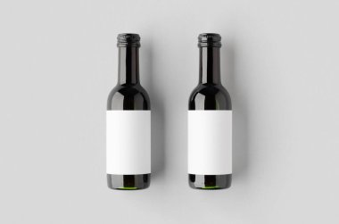 Küçük kırmızı şarap şişesi modeli. Bordeaux şekli.