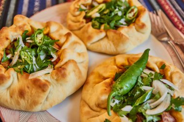Sebzeli ve şifalı İtalyan pizzası.